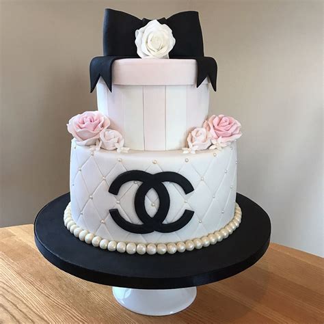 unique chanel birthday cakes.